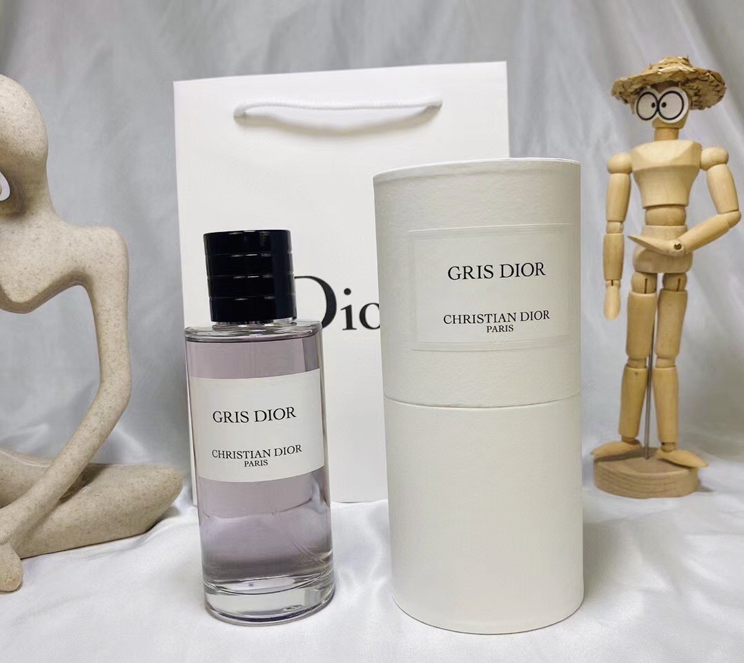 Gris Dior Eau de Parfum 100 ML ( WOMEN )